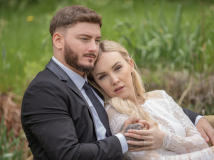 Wedding-Day-Moments-Natural-Relaxing-Photography